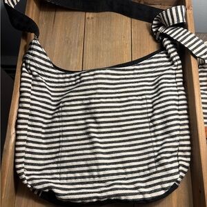 thirty-one Striped Black & White Canvas Shoulder Bag Casual Everyday